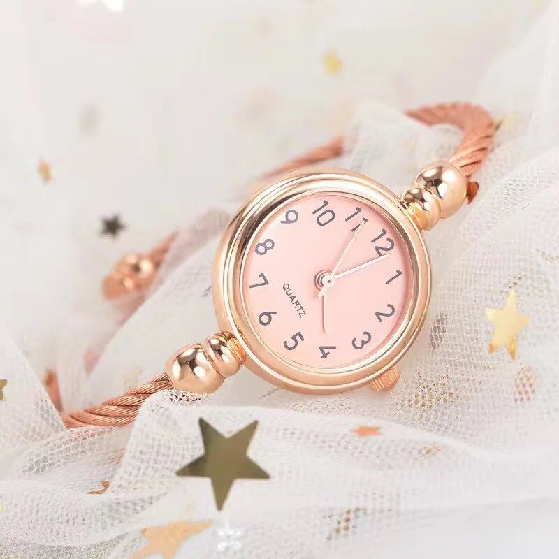 YIKAZE Women's Small Gold Bangle Bracelet Watch, Stainless Steel, Retro Quartz Movement, Fashion Dress Watch, Parallel Import