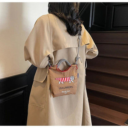 女性用刺繍キャンバスバッグ; 春夏向け軽量ショルダーバッグ; クロスボディハンドバッグ サイズ：ミニ（最大長さ20cm未満）; 並行輸入品