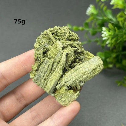 Natural Green Tourmaline Rough Stone Specimen Collection for Aura Healing, Meditation, and Energy Chakra Use. Gemstone Home Furnishing Gift. Parallel Import.