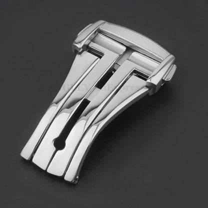 Folding butterfly buckle for 16mm, 18mm, and 20mm OMEGA Seamaster watches. 316L steel watch band clasp with matte and polished finish and double push-button strap. Band color: Parallel import.